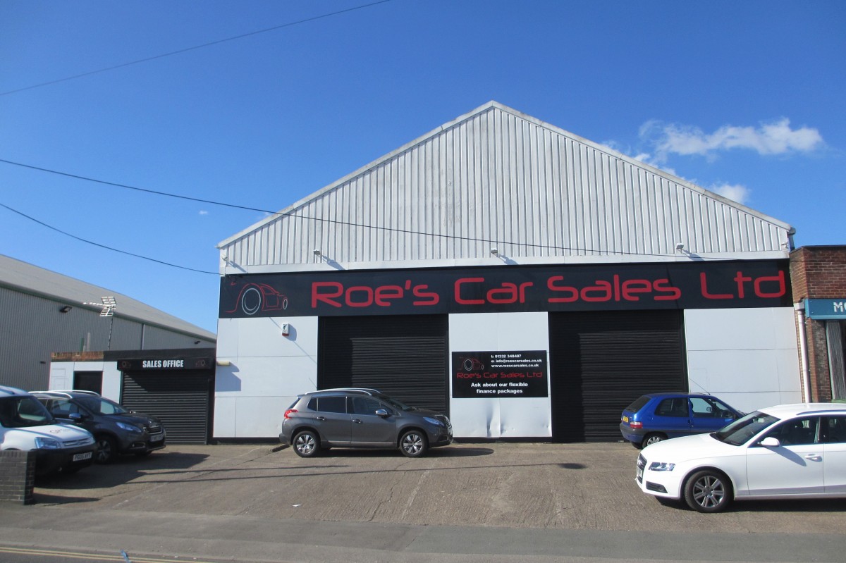 PROMINENT IN DERBY TO LET FHP FHP