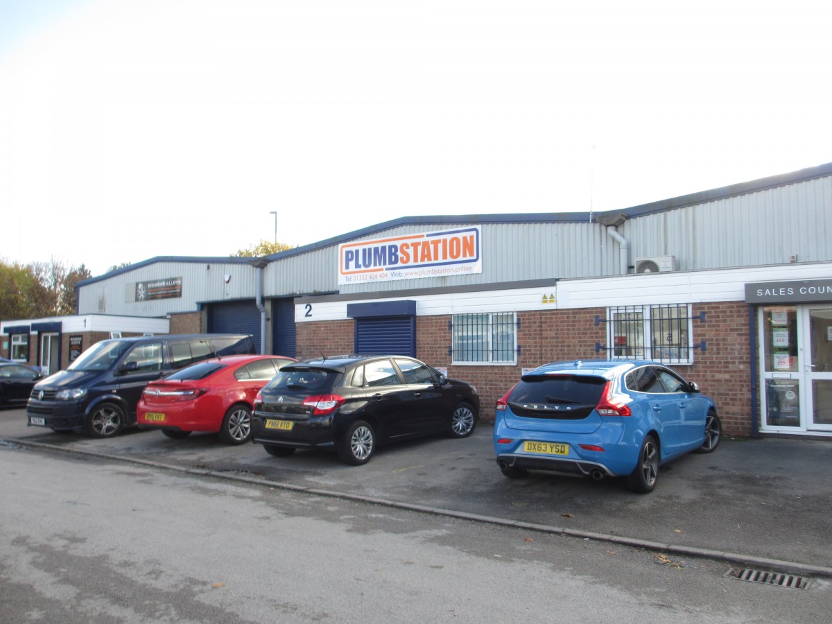 TRADE WAREHOUSE TO LET AT DERBY TRADING ESTATE FHP FHP