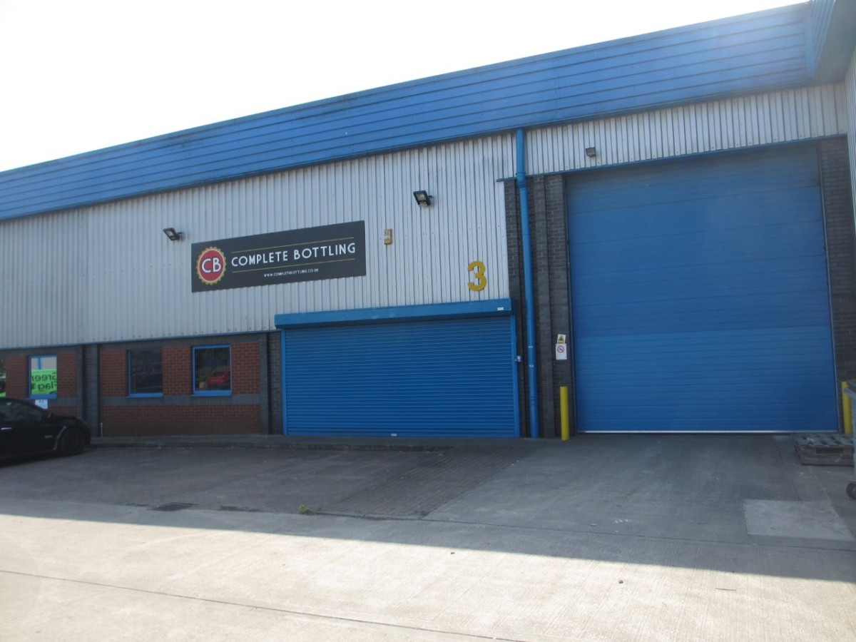 HIGHLY PROMINENT WAREHOUSE RAYNESWAY, DERBY FHP FHP