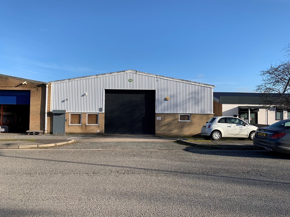SERIOUSLY . . . AN INDUSTRIAL UNIT FOR SALE IN BINGHAM, NOTTINGHAM