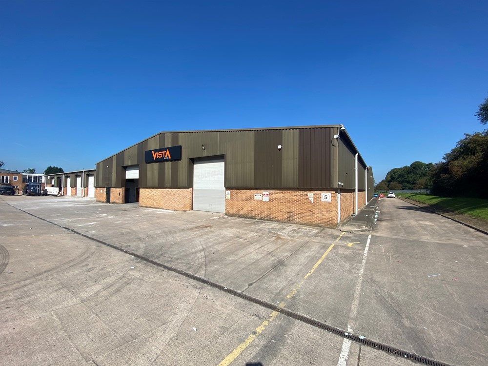 20,000ft² INDUSTRIAL/ WAREHOUSE UNIT IN ALFRETON WITHIN SECURE SITE AVAILABLE TO LEASE OF