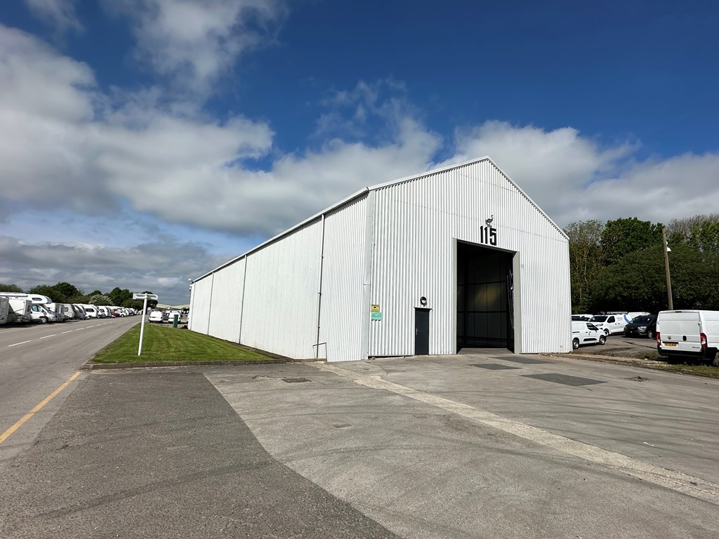 GOOD QUALITY WAREHOUSE UNIT WITH SECURE YARD AT WEST HALLAM FHP FHP